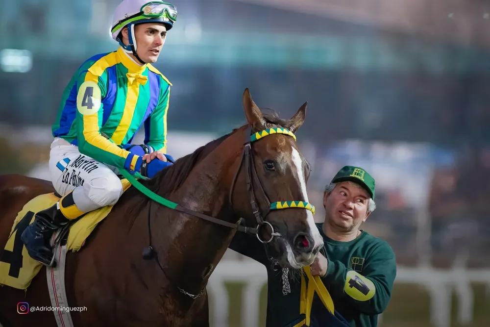 ESCOLASTIC GIRL 070703